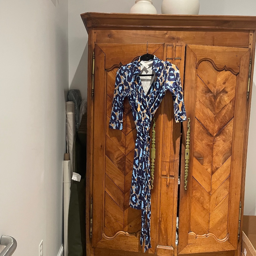 Diane vonFurstenberg blue leopard wrap dress